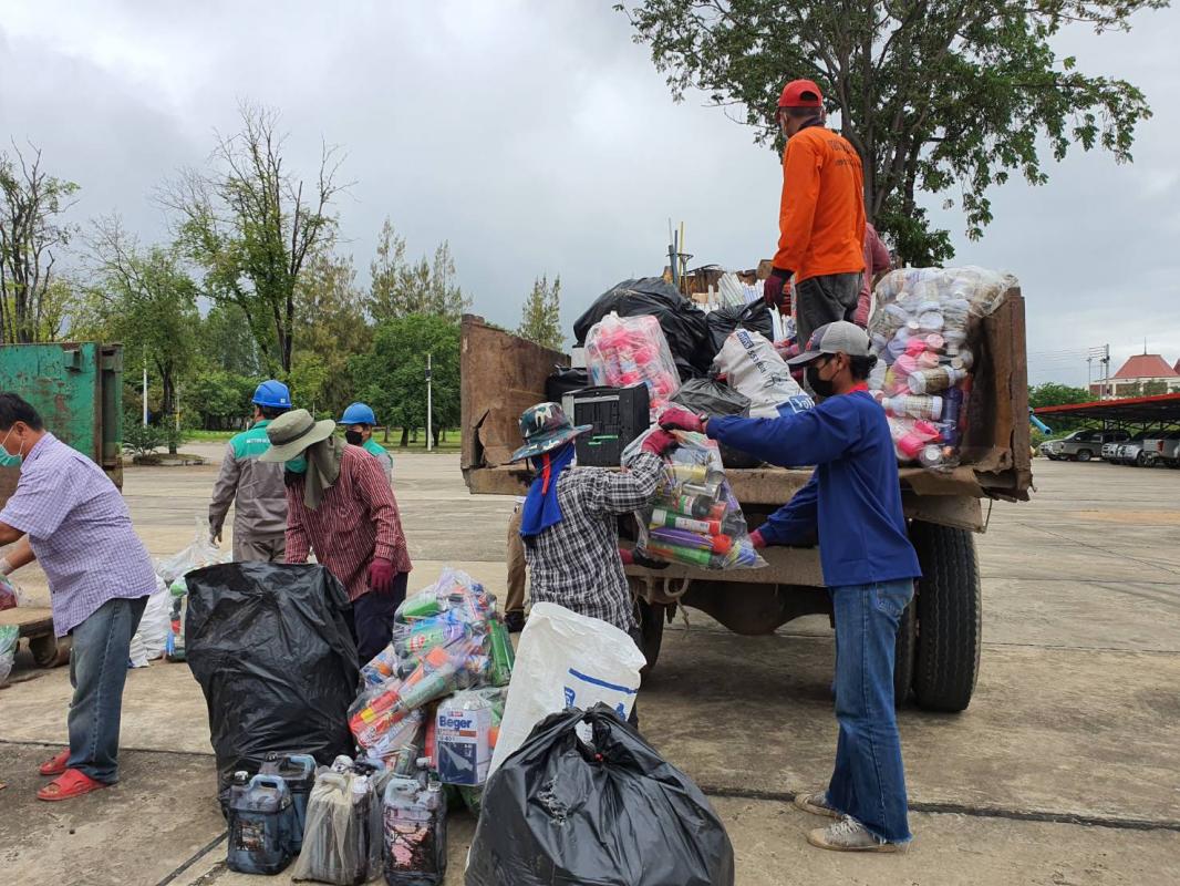 นายกองค์การบริหารส่วนจังหวัดตาก เป็นประธานในพิธีเปิดโครงการบริหารจัดการขยะมูลฝอยรวมและของเสียอันตรายชุมชน ประจำปีงบประมาณ พ.ศ. 2565