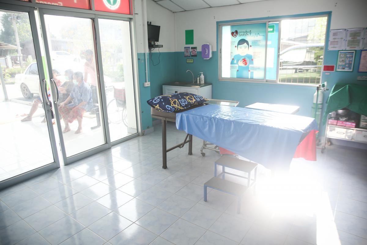 นายกองค์การบริหารส่วนจังหวัดตาก พร้อมด้วย คณะผู้บริหารและเจ้าหน้าที่ องค์การบริหารส่วนจังหวัดตาก ลงพื้นที่ตรวจเยี่ยมและให้กำลังใจเจ้าหน้าที่ผู้ปฏิบัติงาน ตามแผนการตรวจเยี่ยมพื้นที่ สถานีอนามัยเฉลิมพระเกียรติฯ และโรงพยาบาลส่งเสริมสุขภาพตำบล