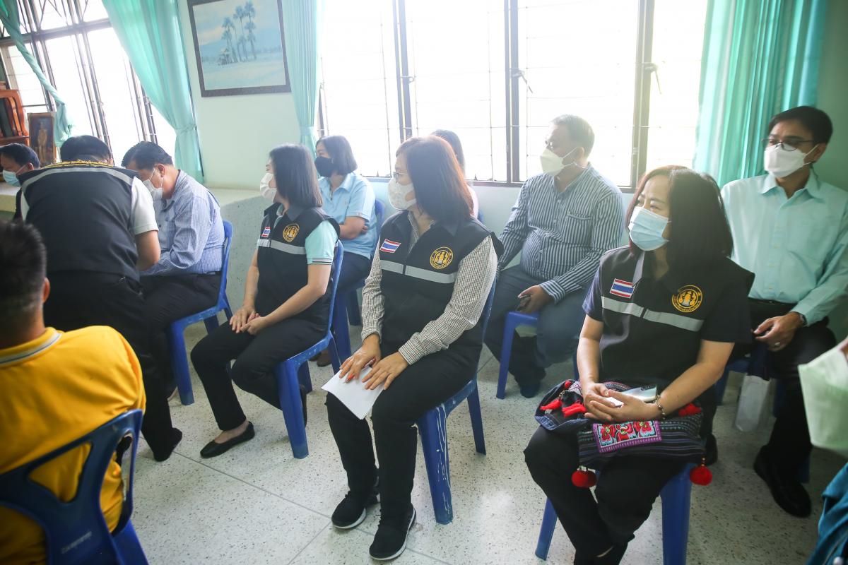 นายกองค์การบริหารส่วนจังหวัดตาก พร้อมด้วย คณะผู้บริหารและเจ้าหน้าที่ องค์การบริหารส่วนจังหวัดตาก ลงพื้นที่ตรวจเยี่ยมและให้กำลังใจเจ้าหน้าที่ผู้ปฏิบัติงาน ตามแผนการตรวจเยี่ยมพื้นที่ สถานีอนามัยเฉลิมพระเกียรติฯ และโรงพยาบาลส่งเสริมสุขภาพตำบล