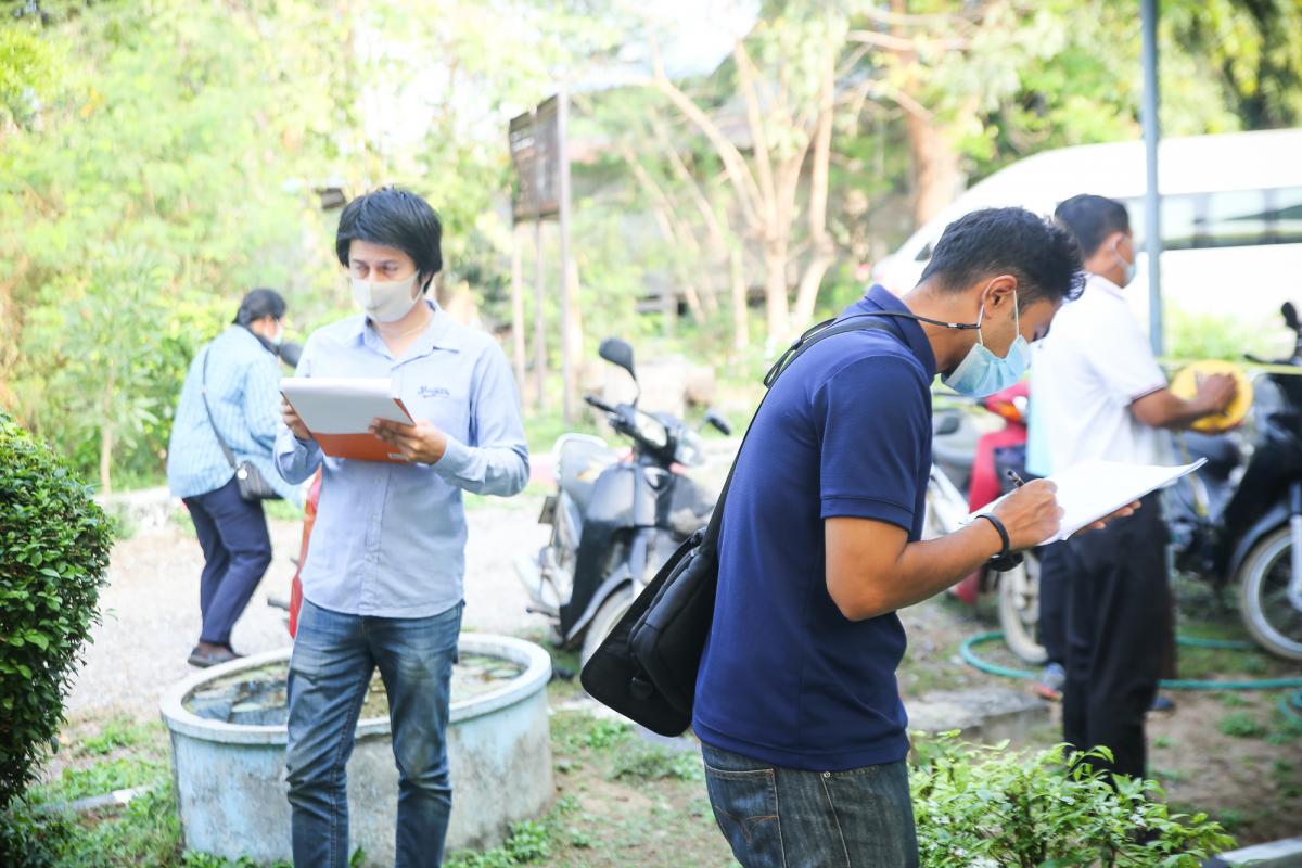 นายกองค์การบริหารส่วนจังหวัดตาก พร้อมด้วย คณะผู้บริหารและเจ้าหน้าที่ องค์การบริหารส่วนจังหวัดตาก ลงพื้นที่ตรวจเยี่ยมและให้กำลังใจเจ้าหน้าที่ผู้ปฏิบัติงาน ตามแผนการตรวจเยี่ยมพื้นที่ สถานีอนามัยเฉลิมพระเกียรติฯ และโรงพยาบาลส่งเสริมสุขภาพตำบล