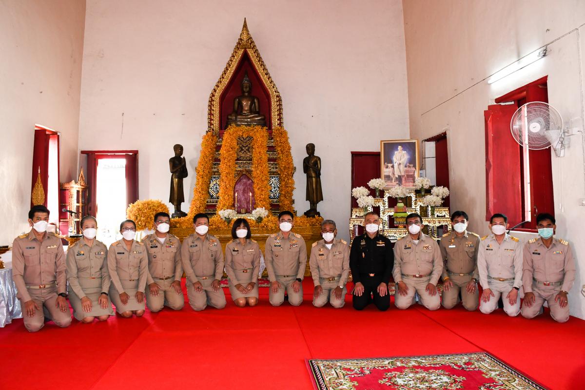 นายณัฐวุฒิ ทวีเกื้อกูลกิจ นายกองค์การบริหารส่วนจังหวัดตาก มอบหมายให้ นางวันทนา วิรัชเกษม รองปลัดองค์การบริหารส่วนจังหวัดตาก เป็นผู้แทนเข้าร่วมพิธีถวายภัตตาหารเพลและสิ่งของพระราชทาน แด่พระภิกษุสามเณร ในการสอบบาลีสนามหลวง