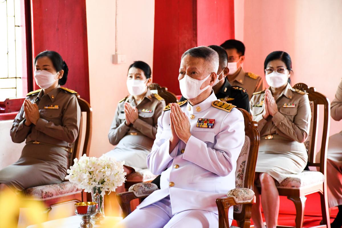 นายณัฐวุฒิ ทวีเกื้อกูลกิจ นายกองค์การบริหารส่วนจังหวัดตาก มอบหมายให้ นางวันทนา วิรัชเกษม รองปลัดองค์การบริหารส่วนจังหวัดตาก เป็นผู้แทนเข้าร่วมพิธีถวายภัตตาหารเพลและสิ่งของพระราชทาน แด่พระภิกษุสามเณร ในการสอบบาลีสนามหลวง