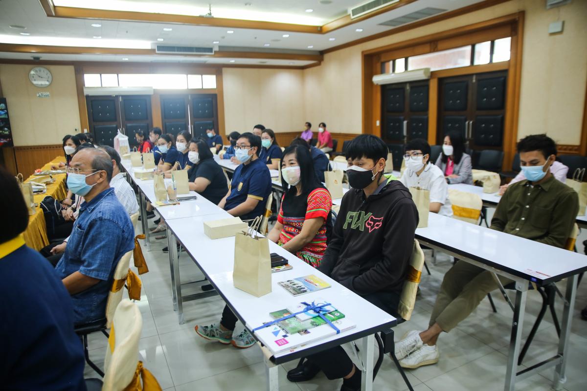 นายณัฐวุฒิ ทวีเกื้อกูลกิจ นายกองค์การบริหารส่วนจังหวัดตาก ร่วมต้อนรับและแสดงความยินดี กับนางสาวเปรมกมล ธีโรภาส รองปลัดองค์การบริหารส่วนจังหวัดเชียงใหม่