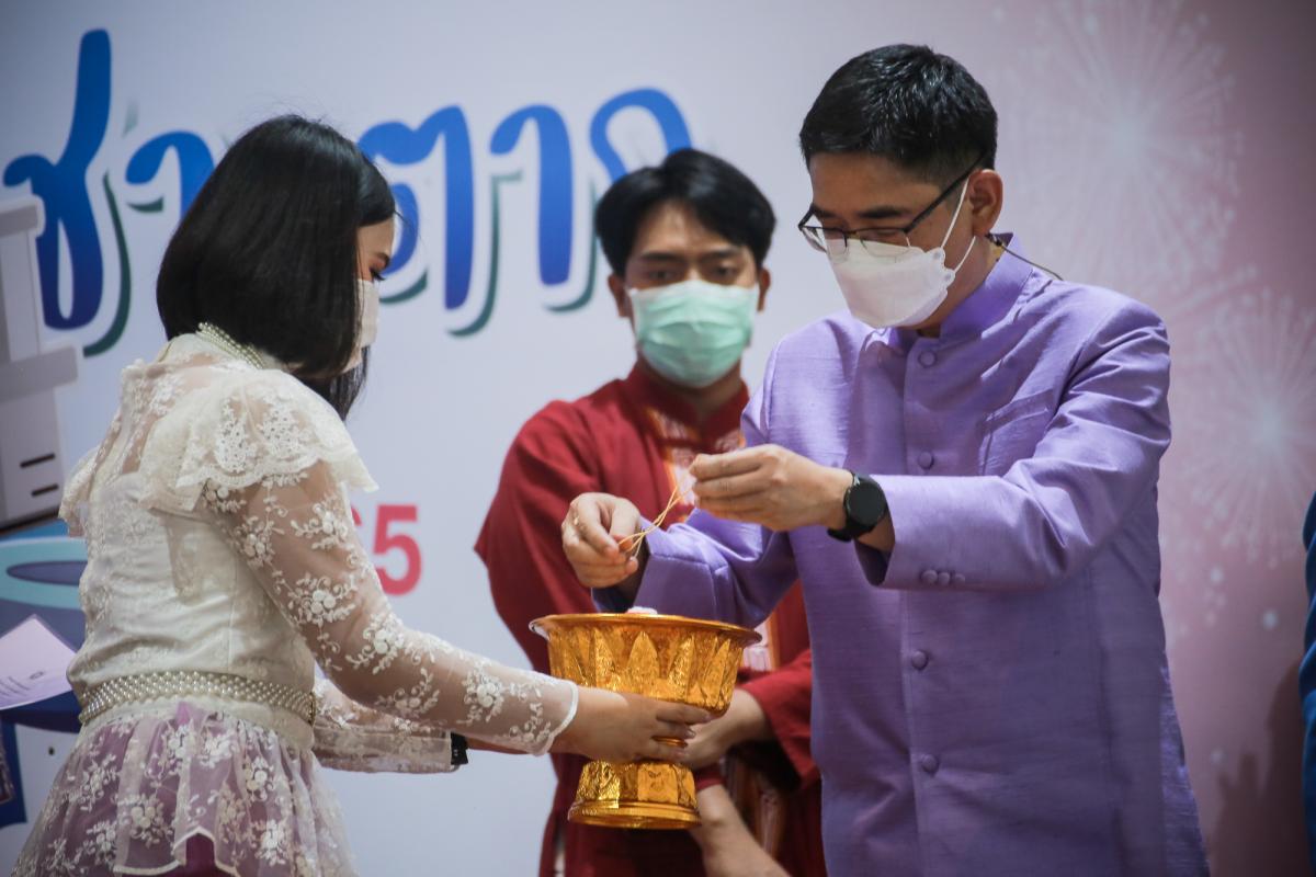 ายกองค์การบริหารส่วนจังหวัดตาก มอบหมายให้ นายฑีฆะพล ทวีเกื้อกูลกิจ รองนายกองค์การบริหารส่วนจังหวัดตาก ร่วมเป็นเกียรติในงานโครงการล้านโดส ล้านใจ ล้านความห่วงใยเพื่อชาวตาก