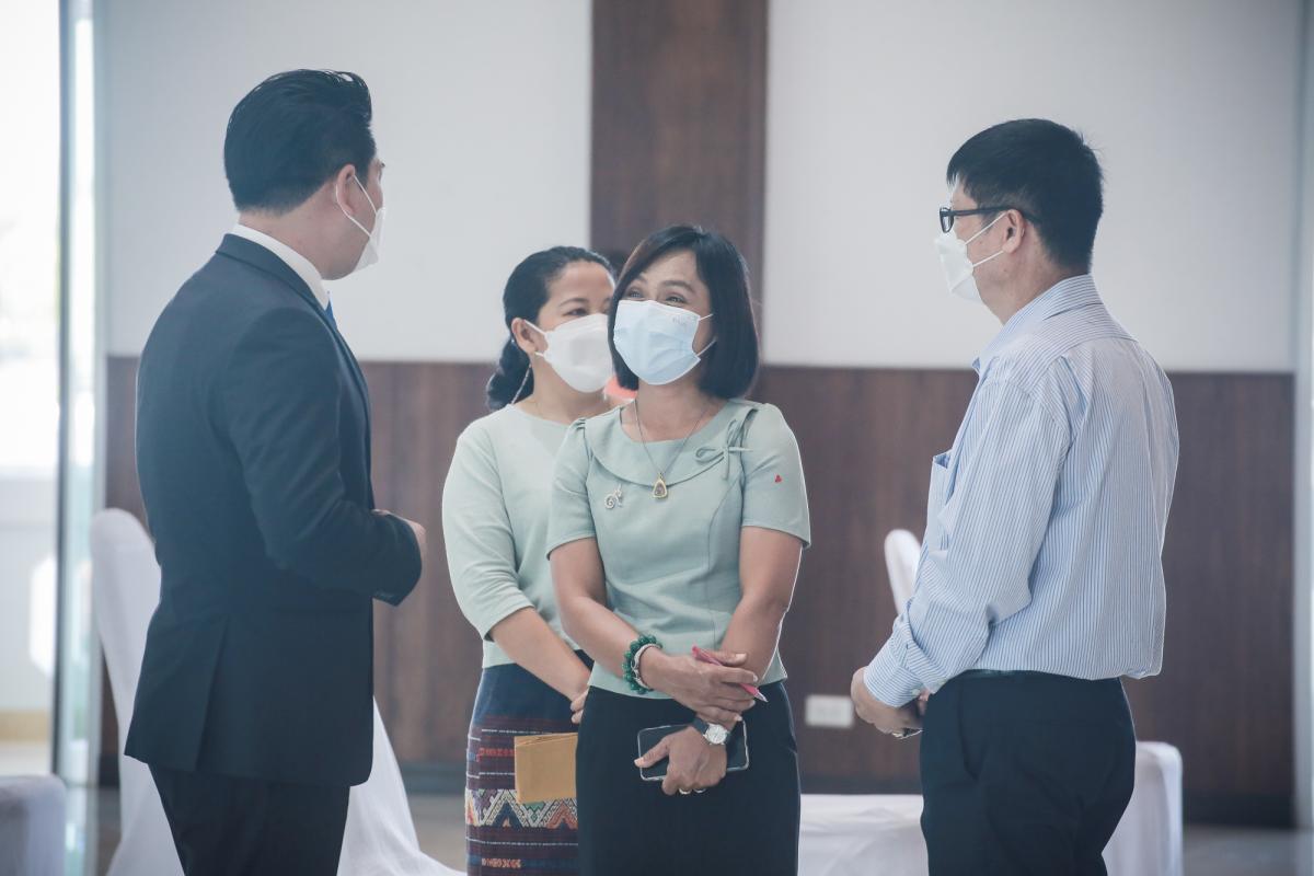 ายกองค์การบริหารส่วนจังหวัดตาก มอบหมายให้ นายฑีฆะพล ทวีเกื้อกูลกิจ รองนายกองค์การบริหารส่วนจังหวัดตาก ร่วมเป็นเกียรติในงานโครงการล้านโดส ล้านใจ ล้านความห่วงใยเพื่อชาวตาก