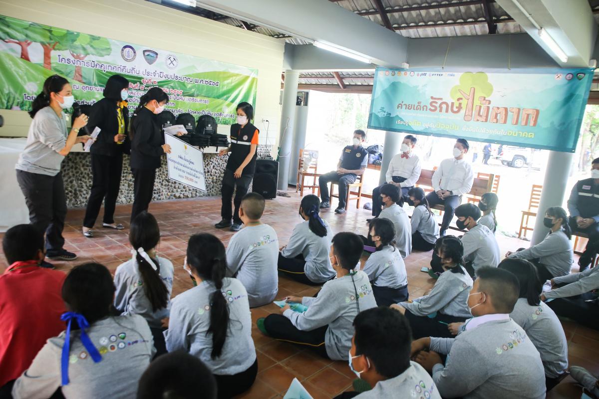 นายก อบจ.ตาก เป็นประธานในพิธีเปิดโครงการอบรมมัคคุเทศก์คืนถิ่น รุ่นที่ 2 “กิจกรรมค่ายเด็กรักษ์ไม้ตาก” ประจำปีงบประมาณ พ.ศ. 2565