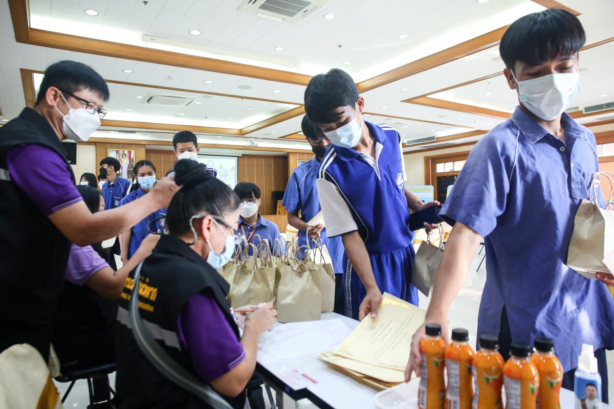 นายฑีฆะพล ทวีเกื้อกูลกิจ รองนายกองค์การบริหารส่วนจังหวัดตาก เป็นประธานปิดโครงการจัดการขยะแบบมีส่วนร่วมตามหลัก 3rs รุ่นที่ 2 ให้กับกลุ่มนักเรียนจากโรงเรียนผดุงปัญญา จำนวน 50 คน