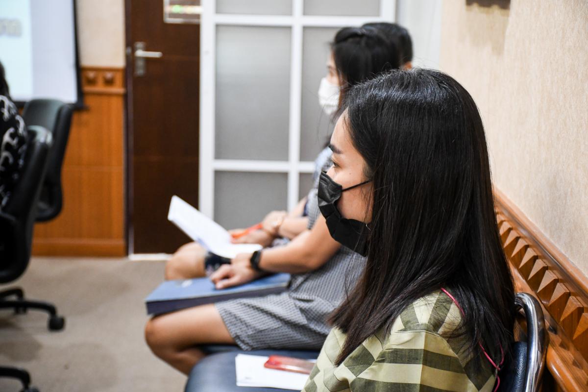 นางสาวเปรมกมล ธีโรภาส ปลัดองค์การบริหารส่วนจังหวัดตากเป็นประธานการประชุมคณะกรรมการสนับสนุนการจัดทำแผนพัฒนาองค์การบริหารส่วนจังหวัดตาก ครั้งที่ 1/2565