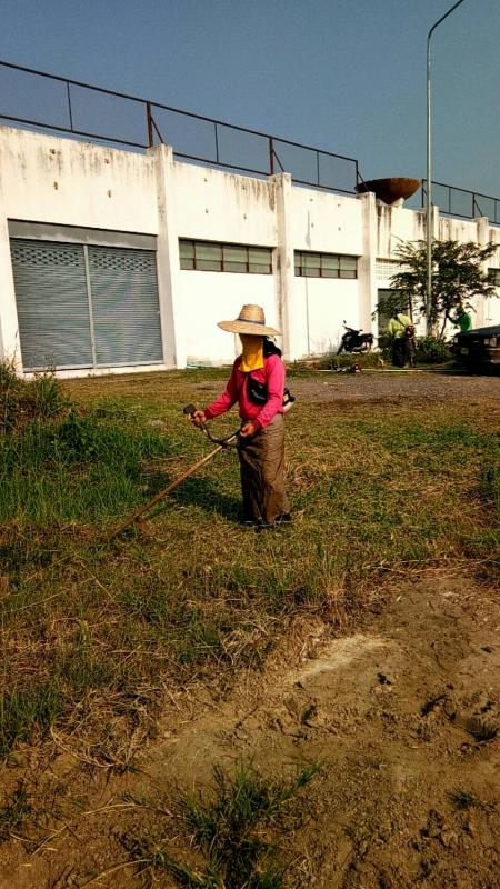 นายกองค์การบริหารส่วนจังหวัดตาก ได้มอบหมายให้เจ้าหน้าที่ กองการศึกษา ศาสนาและวัฒนธรรม ดำเนินการทำความสะอาด และปรับปรุงพื้นที่บริเวณโดยรอบของสนามกีฬา