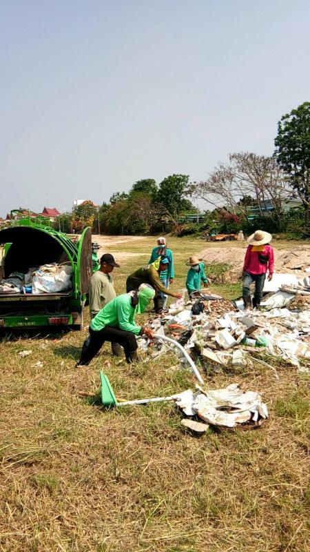 นายกองค์การบริหารส่วนจังหวัดตาก ได้มอบหมายให้เจ้าหน้าที่ กองการศึกษา ศาสนาและวัฒนธรรม ดำเนินการทำความสะอาด และปรับปรุงพื้นที่บริเวณโดยรอบของสนามกีฬา