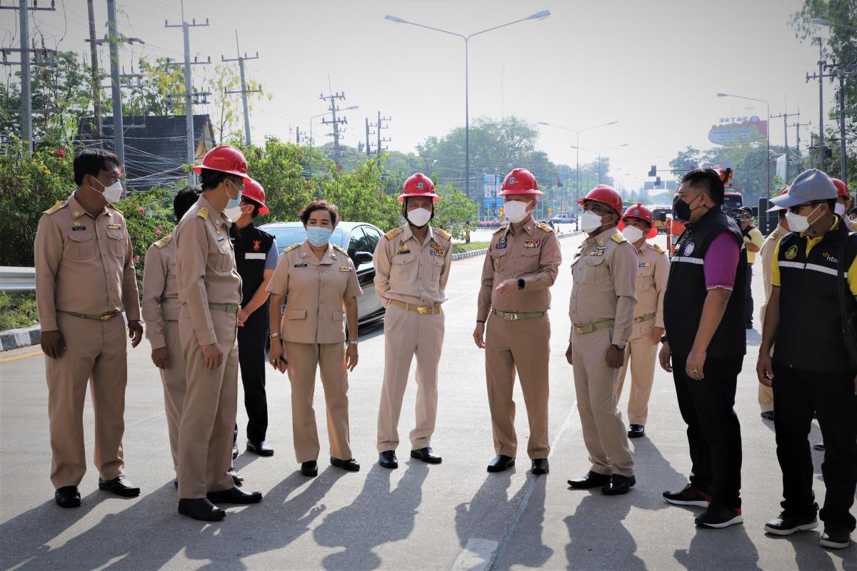 เข้าร่วมพิธีเปิดงานรื้อถอนระบบจำหน่ายไฟฟ้า และระบบสายสื่อสาร ตามโครงการปรับปรุงระบบจำหน่ายไฟฟ้า เป็นเคเบิลใต้ดิน 1 จังหวัด 1 ถนน เพื่อเฉลิมพระเกียรติ ( Under Ground Cable )