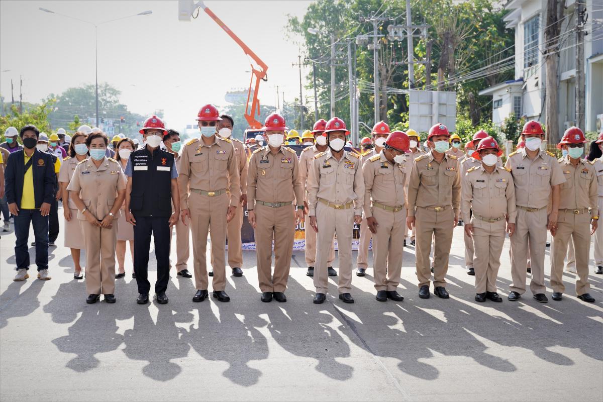 เข้าร่วมพิธีเปิดงานรื้อถอนระบบจำหน่ายไฟฟ้า และระบบสายสื่อสาร ตามโครงการปรับปรุงระบบจำหน่ายไฟฟ้า เป็นเคเบิลใต้ดิน 1 จังหวัด 1 ถนน เพื่อเฉลิมพระเกียรติ ( Under Ground Cable )