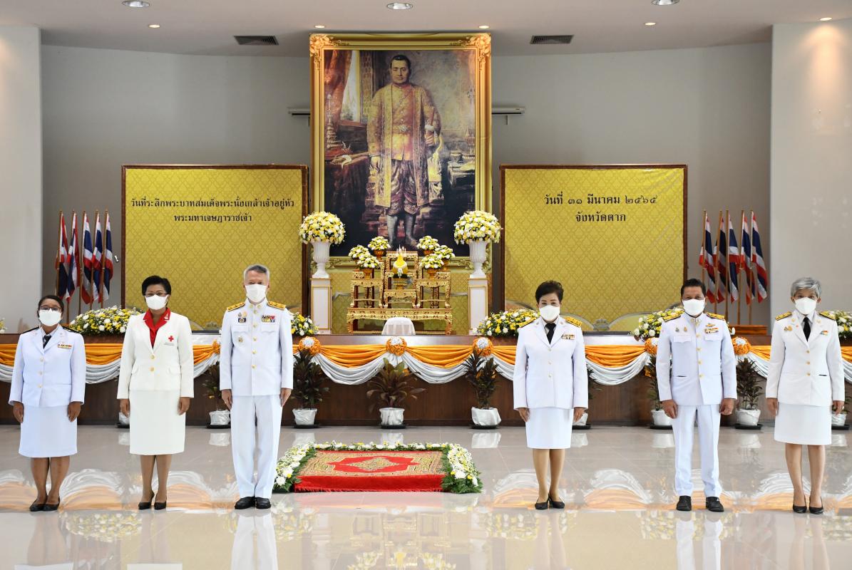 เข้าร่วมพิธีงานวันที่ระลึกพระบาทสมเด็จพระนั่งเกล้าเจ้าอยู่หัว พระมหาเจษฎาราชเจ้า
