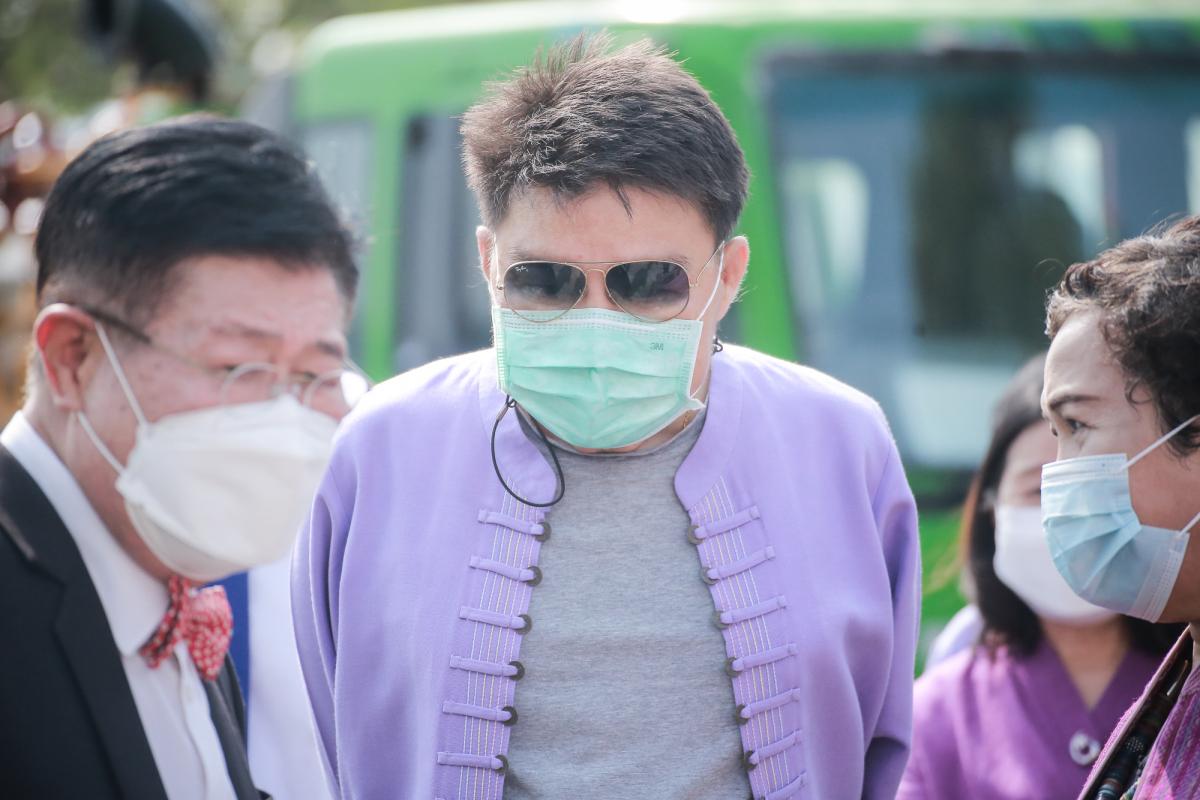 นายณัฐวุฒิ ทวีเกื้อกูลกิจ นายกองค์การบริหารส่วนจังหวัดตาก และ ว่าที่ ดร.ฑีฆะพล ทวีเกื้อกูลกิจ รองนายกองค์การบริหารส่วนจังหวัดตาก พร้อมด้วยคณะผู้บริหารและหัวหน้าส่วนราชการ ตรวจติดตามการจัดซื้อเครื่องสูบน้ำที่ทางสำนักช่าง