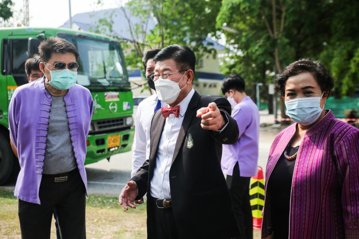 นายณัฐวุฒิ ทวีเกื้อกูลกิจ นายกองค์การบริหารส่วนจังหวัดตาก และ ว่าที่ ดร.ฑีฆะพล ทวีเกื้อกูลกิจ รองนายกองค์การบริหารส่วนจังหวัดตาก พร้อมด้วยคณะผู้บริหารและหัวหน้าส่วนราชการ ตรวจติดตามการจัดซื้อเครื่องสูบน้ำที่ทางสำนักช่าง