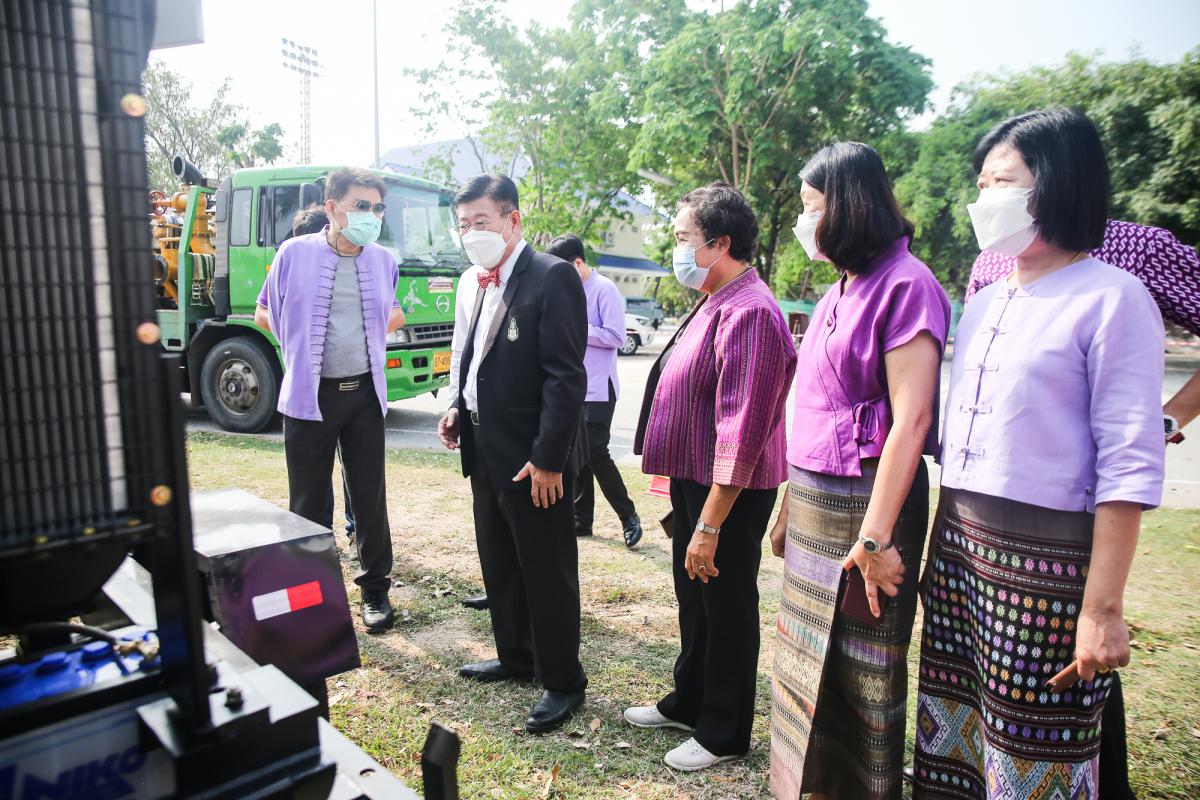 นายณัฐวุฒิ ทวีเกื้อกูลกิจ นายกองค์การบริหารส่วนจังหวัดตาก และ ว่าที่ ดร.ฑีฆะพล ทวีเกื้อกูลกิจ รองนายกองค์การบริหารส่วนจังหวัดตาก พร้อมด้วยคณะผู้บริหารและหัวหน้าส่วนราชการ ตรวจติดตามการจัดซื้อเครื่องสูบน้ำที่ทางสำนักช่าง