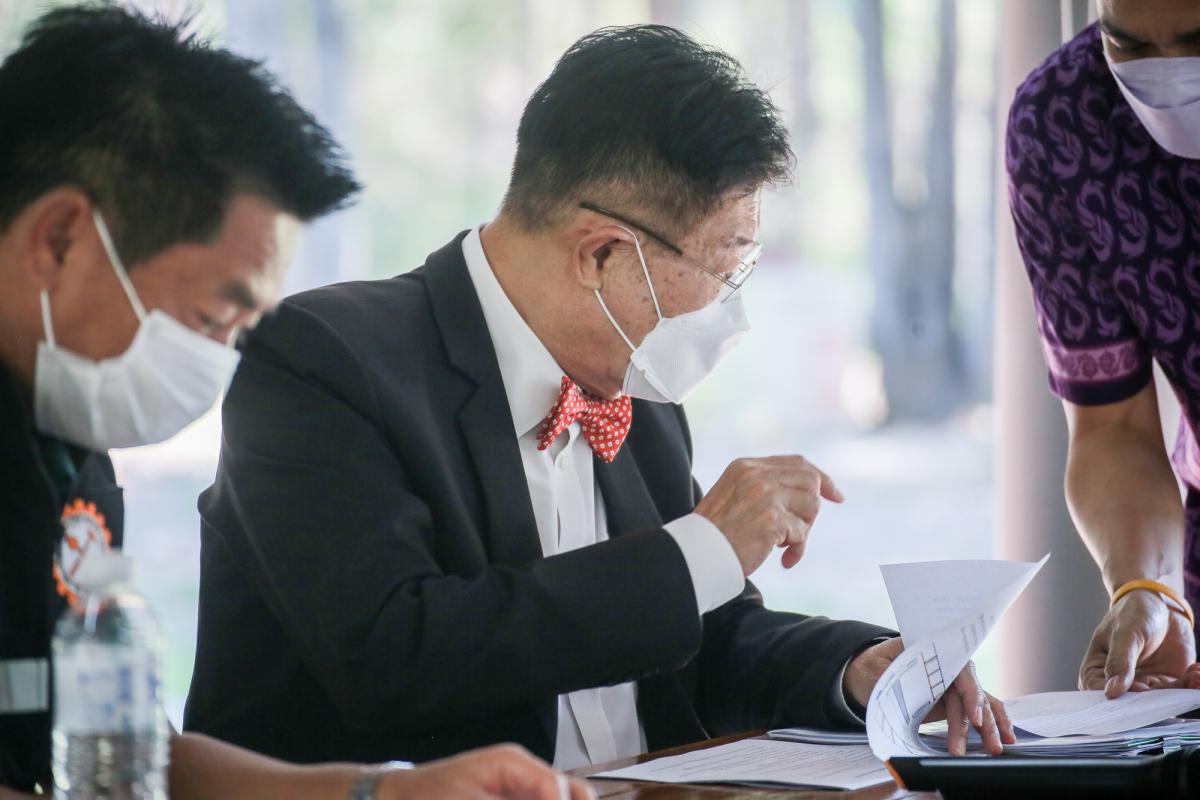 นายกองค์การบริหารส่วนจังหวัดตาก ในฐานะผู้อำนวยการอุทยานธรณีไม้กลายเป็นหินตากร่วมประชุมกับคณะกรมทรัพยากรธรณีเพื่อหารือเรื่องการจัดงาน บันทึกสถิติโลก “ไม้กลายเป็นหินที่ยาวที่สุดในโลก” ต่อ Guinness World Records