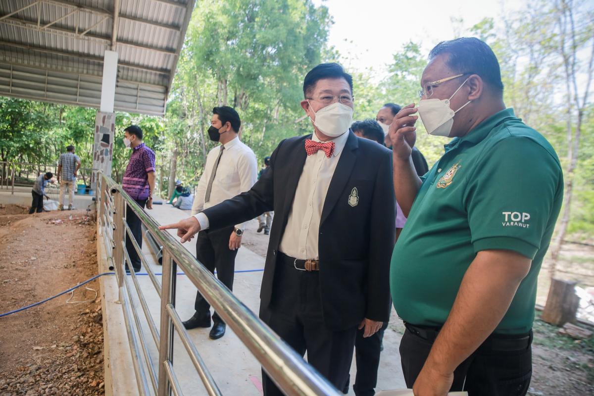 นายกองค์การบริหารส่วนจังหวัดตาก ในฐานะผู้อำนวยการอุทยานธรณีไม้กลายเป็นหินตากร่วมประชุมกับคณะกรมทรัพยากรธรณีเพื่อหารือเรื่องการจัดงาน บันทึกสถิติโลก “ไม้กลายเป็นหินที่ยาวที่สุดในโลก” ต่อ Guinness World Records