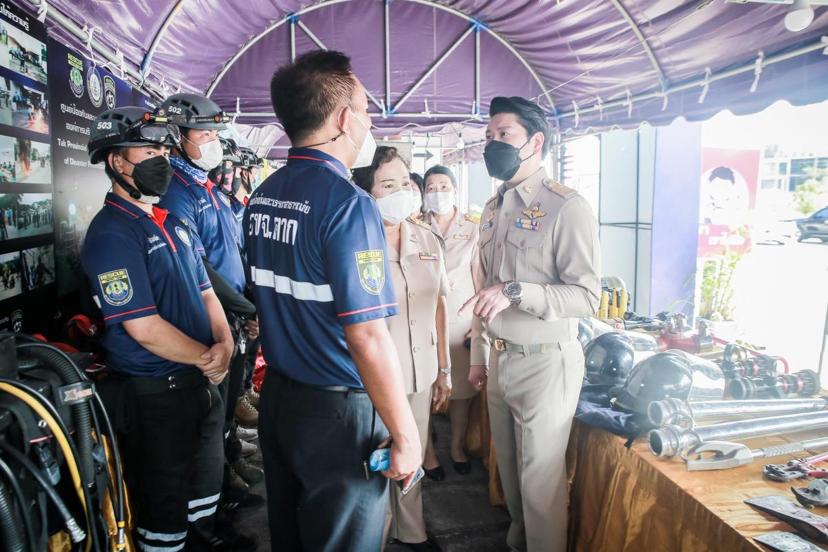 อบจ.ตาก จัดตั้งศูนย์ปฏิบัติการป้องกันและลดอุบัติเหตุทางถนนช่วงเทศกาลสงกรานต์จังหวัดตาก 11-17 เมษายน 2565 "ชีวิตวิถีใหม่ ขับขี่อย่างปลอดภัย ไร้อุบัติเหตุ”