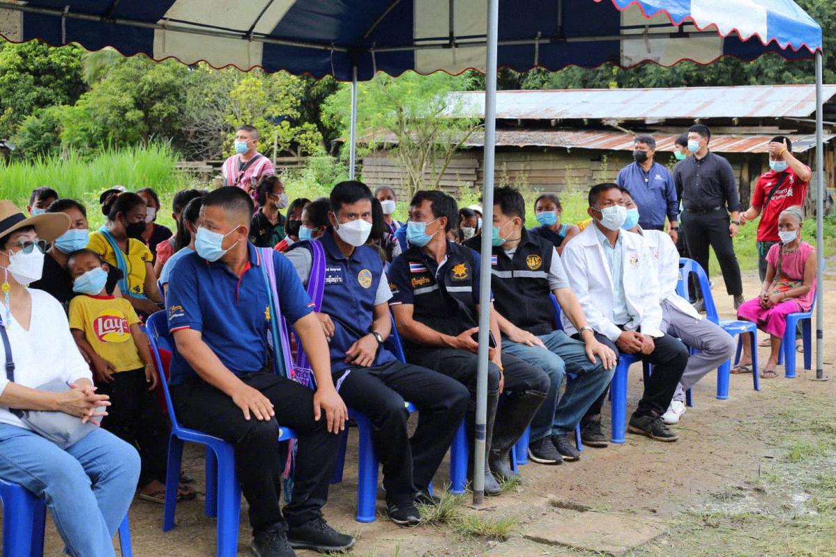 นายก อบจ.ตาก ลงพื้นที่สำรวจความเสียหาย และเร่งจัดหางบประมาณก่อสร้างสะพานข้ามลำห้วย ในพื้นที่ อำเภออุ้มผาง