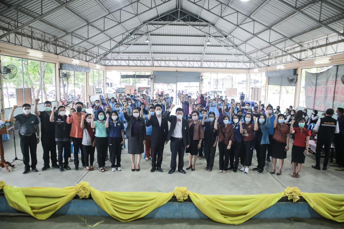 นายกองค์การบริหารส่วนจังหวัดตาก เป็นประธานในพิธีเปิดโครงการฝึกอบรมเชิงปฏิบัติการให้ความรู้การป้องกันโรคติดเชื้อไวรัสโคโรนา 2019 รุ่นที่ 2