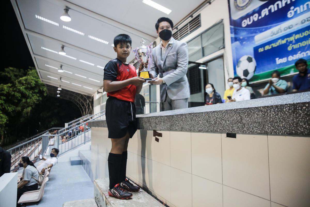 ว่าที่ ดร.ฑีฆะพล ทวีเกื้อกูลกิจ รองนายกองค์การบริหารส่วนจังหวัดตาก เป็นประธานในพิธีปิด โครงการแข่งขันกีฬา อบจ.ตาก คัพ ครั้งที่ 3