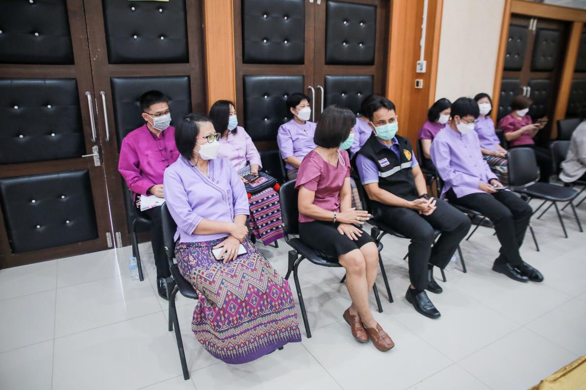 นายกองค์การบริหารส่วนจังหวัดตาก เป็นประธานในพิธีเปิดโครงการฝึกอบรมส่งเสริมการดูแลสุขภาพอนามัยที่ดีของสตรีและบุคคลในครอบครัว ประจำปีงบประมาณ พ.ศ. 2565 พร้อมด้วยว่าที่ ดร.ฑีฆะพล ทวีเกื้อกูลกิจ รองนายกองค์การบริหารส่วนจังหวัดตาก 