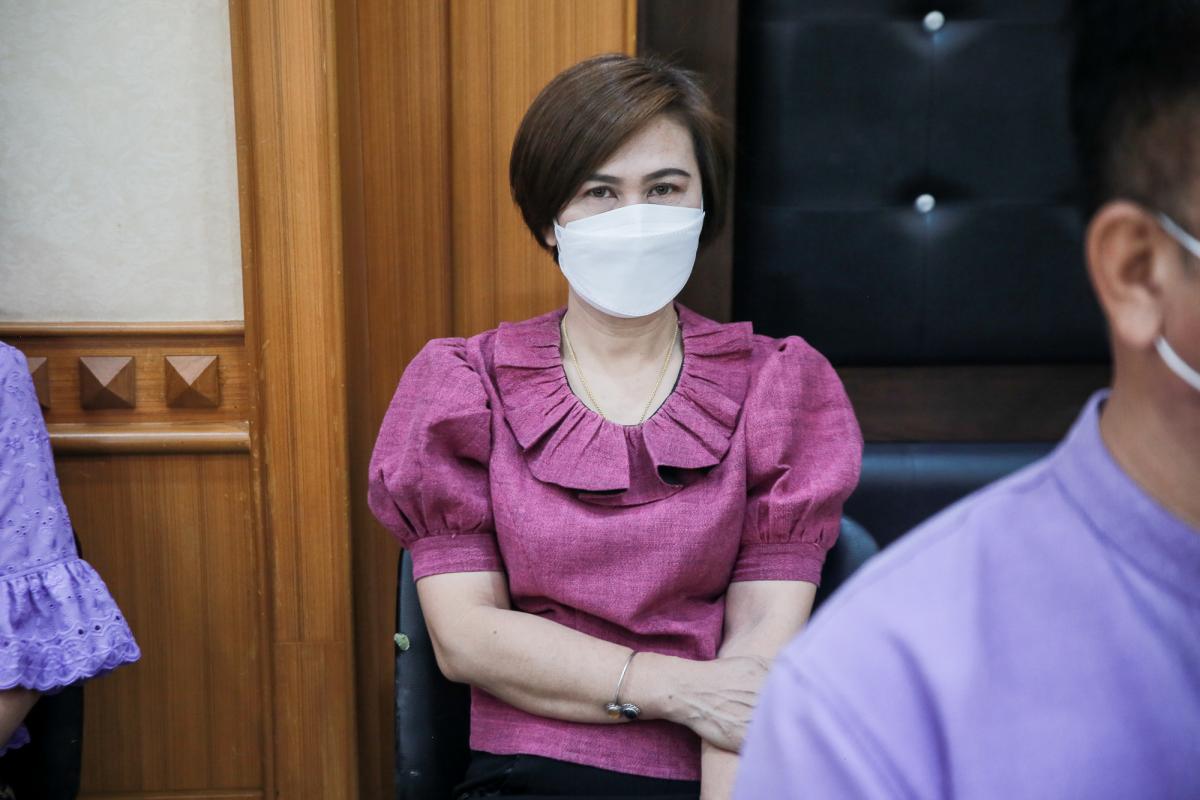 นายกองค์การบริหารส่วนจังหวัดตาก เป็นประธานในพิธีเปิดโครงการฝึกอบรมส่งเสริมการดูแลสุขภาพอนามัยที่ดีของสตรีและบุคคลในครอบครัว ประจำปีงบประมาณ พ.ศ. 2565 พร้อมด้วยว่าที่ ดร.ฑีฆะพล ทวีเกื้อกูลกิจ รองนายกองค์การบริหารส่วนจังหวัดตาก 