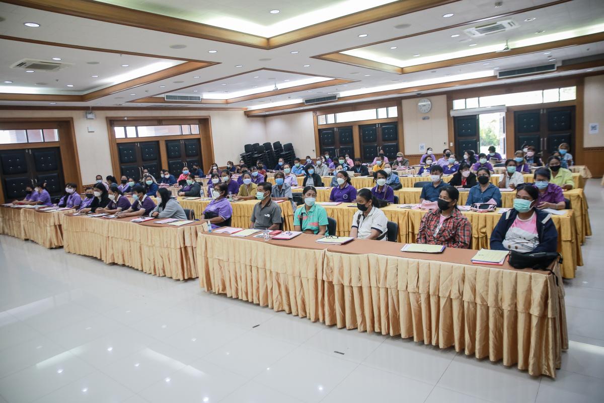 นายกองค์การบริหารส่วนจังหวัดตาก เป็นประธานในพิธีเปิดโครงการฝึกอบรมส่งเสริมการดูแลสุขภาพอนามัยที่ดีของสตรีและบุคคลในครอบครัว ประจำปีงบประมาณ พ.ศ. 2565 พร้อมด้วยว่าที่ ดร.ฑีฆะพล ทวีเกื้อกูลกิจ รองนายกองค์การบริหารส่วนจังหวัดตาก 