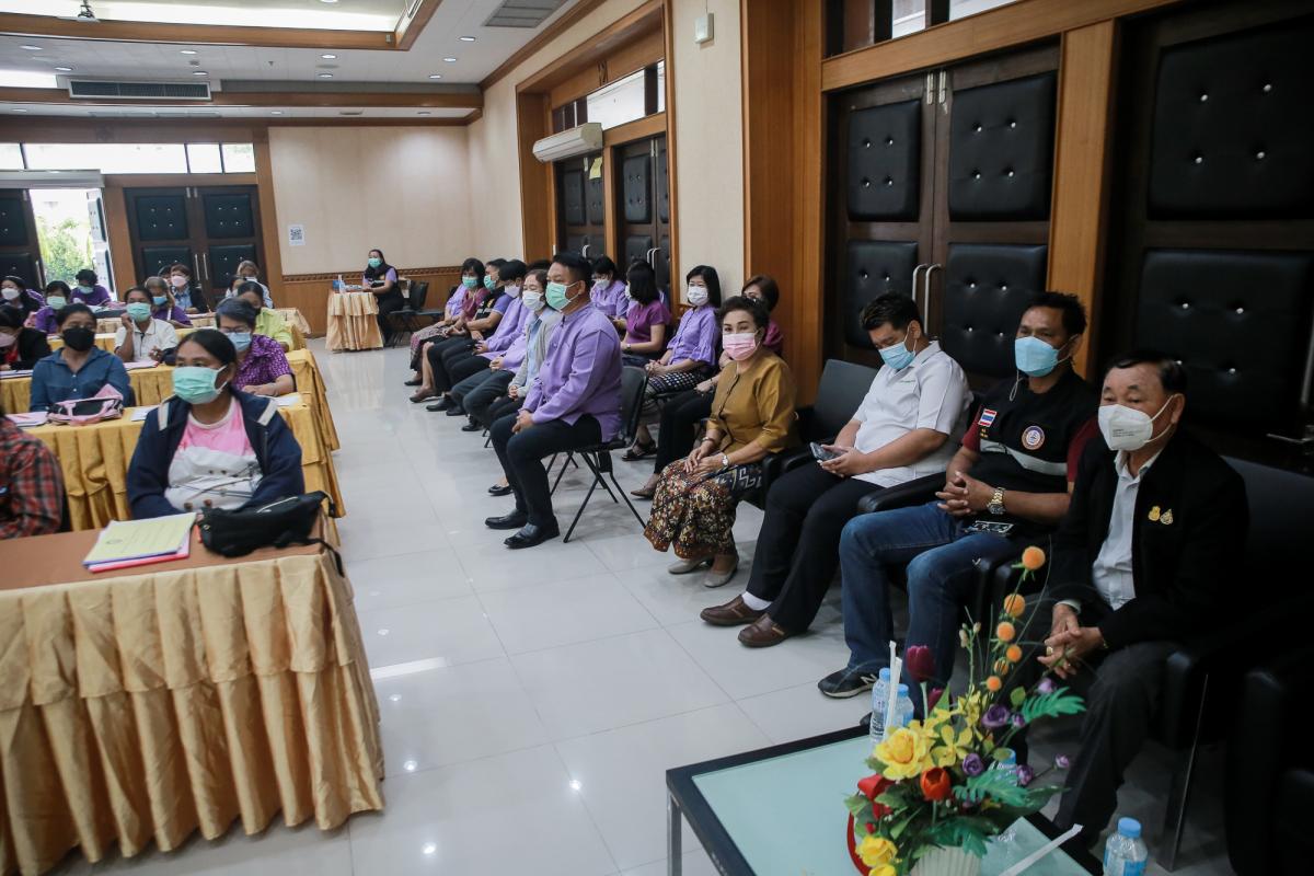 นายกองค์การบริหารส่วนจังหวัดตาก เป็นประธานในพิธีเปิดโครงการฝึกอบรมส่งเสริมการดูแลสุขภาพอนามัยที่ดีของสตรีและบุคคลในครอบครัว ประจำปีงบประมาณ พ.ศ. 2565 พร้อมด้วยว่าที่ ดร.ฑีฆะพล ทวีเกื้อกูลกิจ รองนายกองค์การบริหารส่วนจังหวัดตาก 