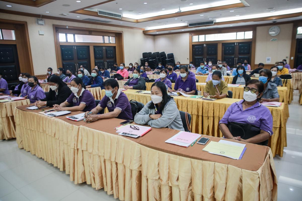 นายกองค์การบริหารส่วนจังหวัดตาก เป็นประธานในพิธีเปิดโครงการฝึกอบรมส่งเสริมการดูแลสุขภาพอนามัยที่ดีของสตรีและบุคคลในครอบครัว ประจำปีงบประมาณ พ.ศ. 2565 พร้อมด้วยว่าที่ ดร.ฑีฆะพล ทวีเกื้อกูลกิจ รองนายกองค์การบริหารส่วนจังหวัดตาก 