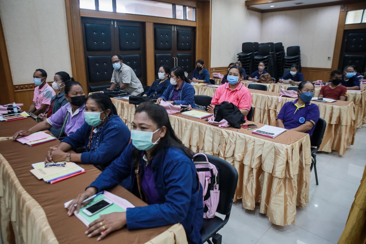 นายกองค์การบริหารส่วนจังหวัดตาก เป็นประธานในพิธีเปิดโครงการฝึกอบรมส่งเสริมการดูแลสุขภาพอนามัยที่ดีของสตรีและบุคคลในครอบครัว ประจำปีงบประมาณ พ.ศ. 2565 พร้อมด้วยว่าที่ ดร.ฑีฆะพล ทวีเกื้อกูลกิจ รองนายกองค์การบริหารส่วนจังหวัดตาก 