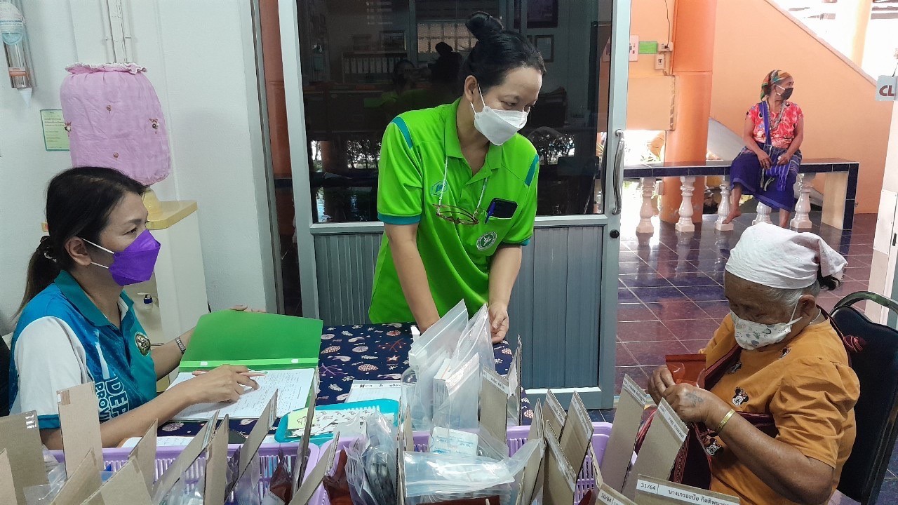 22/3/66 ช่วงบ่าย รพ.สต.บ้านสันป่าไร่ จ่ายยา(ผ่านการ audit จาก พญ.นันทิยา) pt NCD กลุ่ม 3 (HT) , นับจำนวนยาและทบทวนความเข้าใจการทานยา ก่อนกลับบ้าน จำนวน 51 ราย