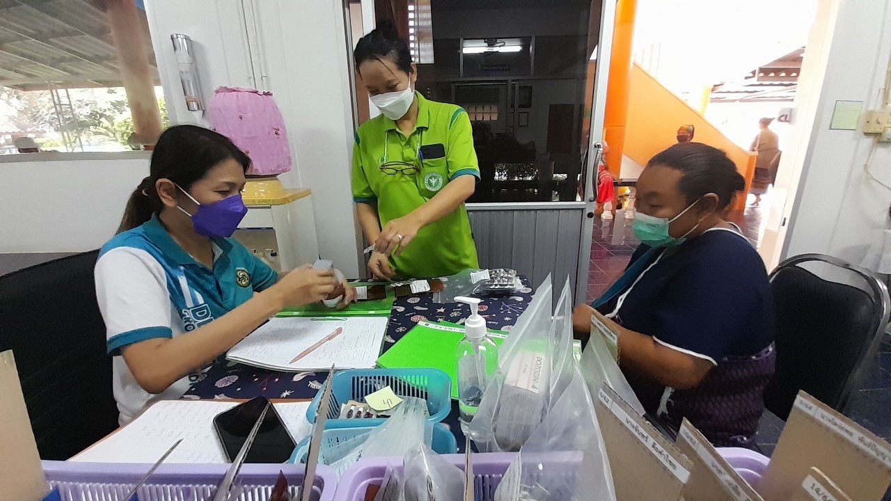 22/3/66 ช่วงบ่าย รพ.สต.บ้านสันป่าไร่ จ่ายยา(ผ่านการ audit จาก พญ.นันทิยา) pt NCD กลุ่ม 3 (HT) , นับจำนวนยาและทบทวนความเข้าใจการทานยา ก่อนกลับบ้าน จำนวน 51 ราย