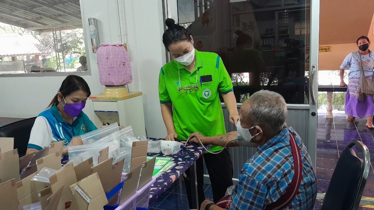 22/3/66 ช่วงบ่าย รพ.สต.บ้านสันป่าไร่ จ่ายยา(ผ่านการ audit จาก พญ.นันทิยา) pt NCD กลุ่ม 3 (HT) , นับจำนวนยาและทบทวนความเข้าใจการทานยา ก่อนกลับบ้าน จำนวน 51 ราย