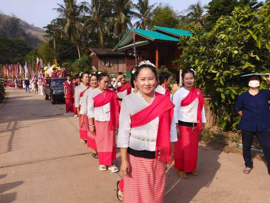 27/4/66 จนท.รพ.สต.บ้านสันป่าไร่ ร่วมงานประเพณีสรงน้ำพระธาตุ ประจำปี พ.ศ. 2566 จัดโดยองค์การบริหารส่วนตำบลพระธาตุ ณ สำนักสงฆ์บ้านตีนธาตุ