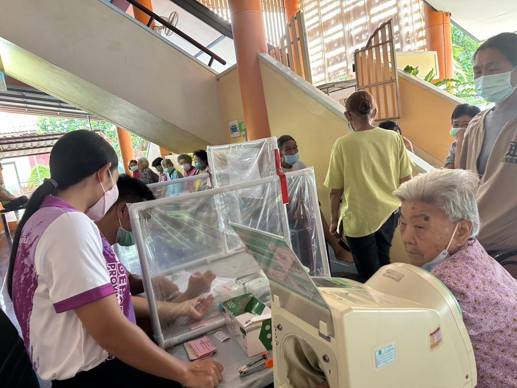 16/5/66 รพ.สต.บ้านสันป่าไร่ วัดความดันโลหิต,เจาะเลือด,ชั่งน้ำหนัก,วัดรอบเอว,ทำAuthenยืนยันตัวตน ผู้ป่วยโรคความดันโลหิตสูง(กลุ่ม2/3) ที่รับยาที่ รพ.สต.บ้านสันป่าไร่ จำนวน 52 ราย