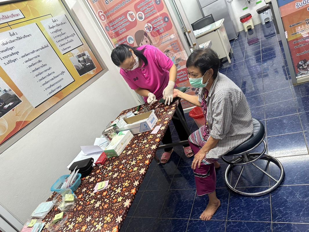 16/5/66 รพ.สต.บ้านสันป่าไร่ วัดความดันโลหิต,เจาะเลือด,ชั่งน้ำหนัก,วัดรอบเอว,ทำAuthenยืนยันตัวตน ผู้ป่วยโรคความดันโลหิตสูง(กลุ่ม2/3) ที่รับยาที่ รพ.สต.บ้านสันป่าไร่ จำนวน 52 ราย