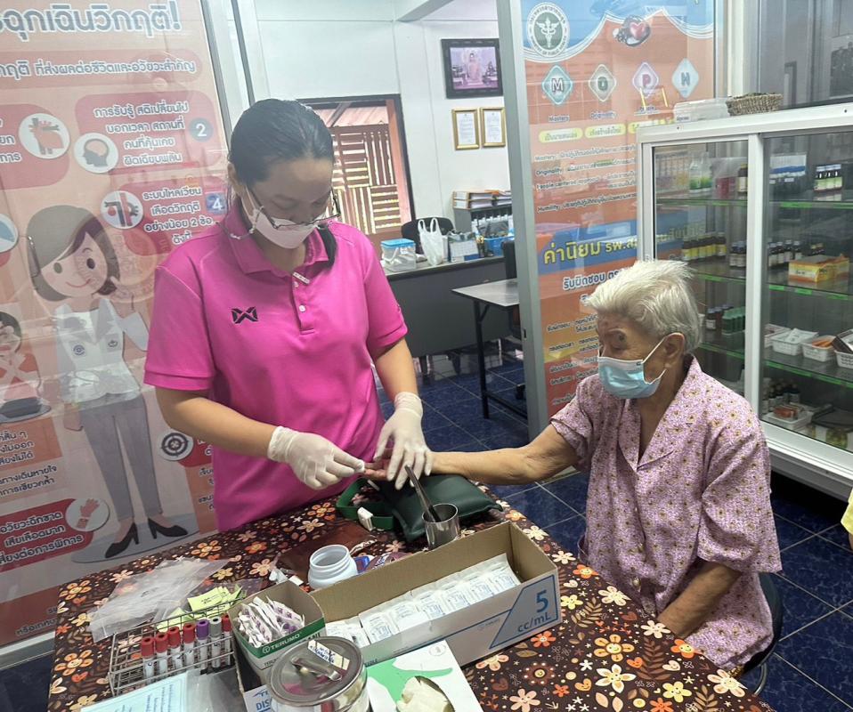 16/5/66 รพ.สต.บ้านสันป่าไร่ วัดความดันโลหิต,เจาะเลือด,ชั่งน้ำหนัก,วัดรอบเอว,ทำAuthenยืนยันตัวตน ผู้ป่วยโรคความดันโลหิตสูง(กลุ่ม2/3) ที่รับยาที่ รพ.สต.บ้านสันป่าไร่ จำนวน 52 ราย