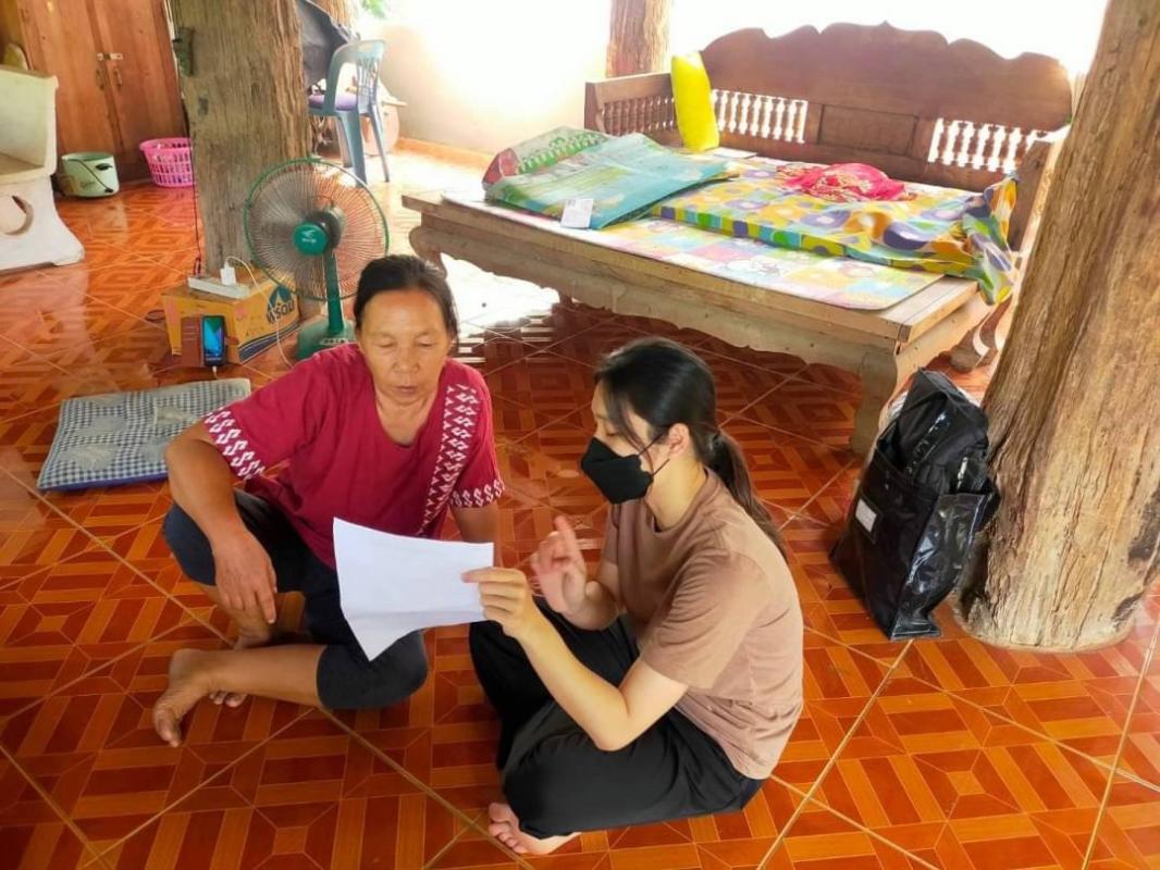 จนท.รพ.สต.บ้านสันป่าไร่ร่วมกับอสม.ม.3บ้านป่าไร่เหนือให้ความรู้ คำแนะนำเกี่ยวกับ 10 สัญญานเตือนเสี่ยงฆ่าตัวตายพร้อมทั้งติดป้าย 10 สัญญานเตือนเสี่ยงฆ่าตัวตาย จำนวน 278 หลังคาเรือน