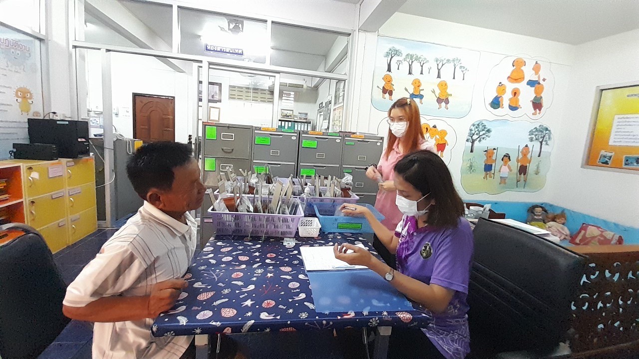 23/5/66 ช่วงบ่าย รพ.สต.บ้านสันป่าไร่ ให้บริการจ่ายยาผู้ป่วยโรคความดันโลหิตสูง (กลุ่ม 2/3) ที่รับยาที่ รพ.สต.จำนวน 52 ราย