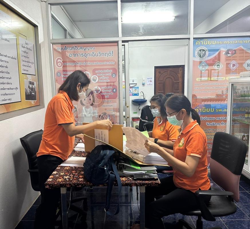 8/6/66 จนท.การเงินและบัญชีของรพ.สต.บ้านสันป่าไร่ ได้รับการติดตามการบันทึกบัญชี การจัดทำรายงานการเงินและการคำนวณค่าเสื่อมราคาสินทรัพย์ของรพ.สต.บ้านสันป่าไร่ จากคณะทำงานกองคลัง อบจ.ตาก