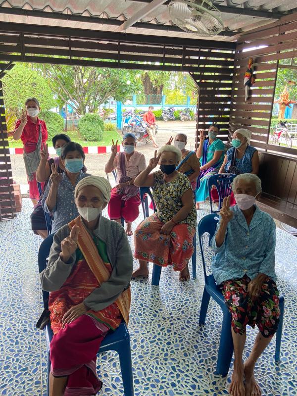 9/6/66 รพ.สต.บ้านสันป่าไร่ร่วมกับรพ.แม่ระมาด ให้บริการตรวจตา ตรวจVA , PH  , วัดความดันลูกตาและรับแว่นตา ในผู้สูงอายุ จำนวน 23 คน