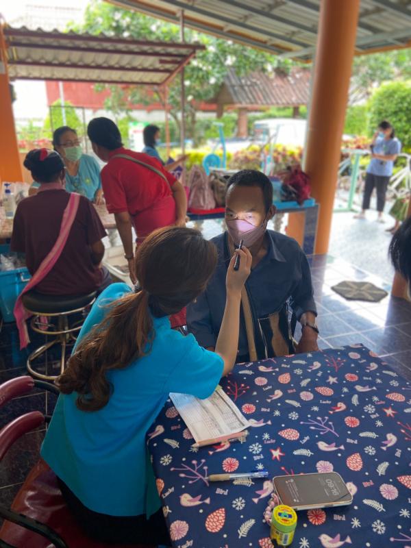 9/6/66 รพ.สต.บ้านสันป่าไร่ร่วมกับรพ.แม่ระมาด ให้บริการตรวจตา ตรวจVA , PH  , วัดความดันลูกตาและรับแว่นตา ในผู้สูงอายุ จำนวน 23 คน