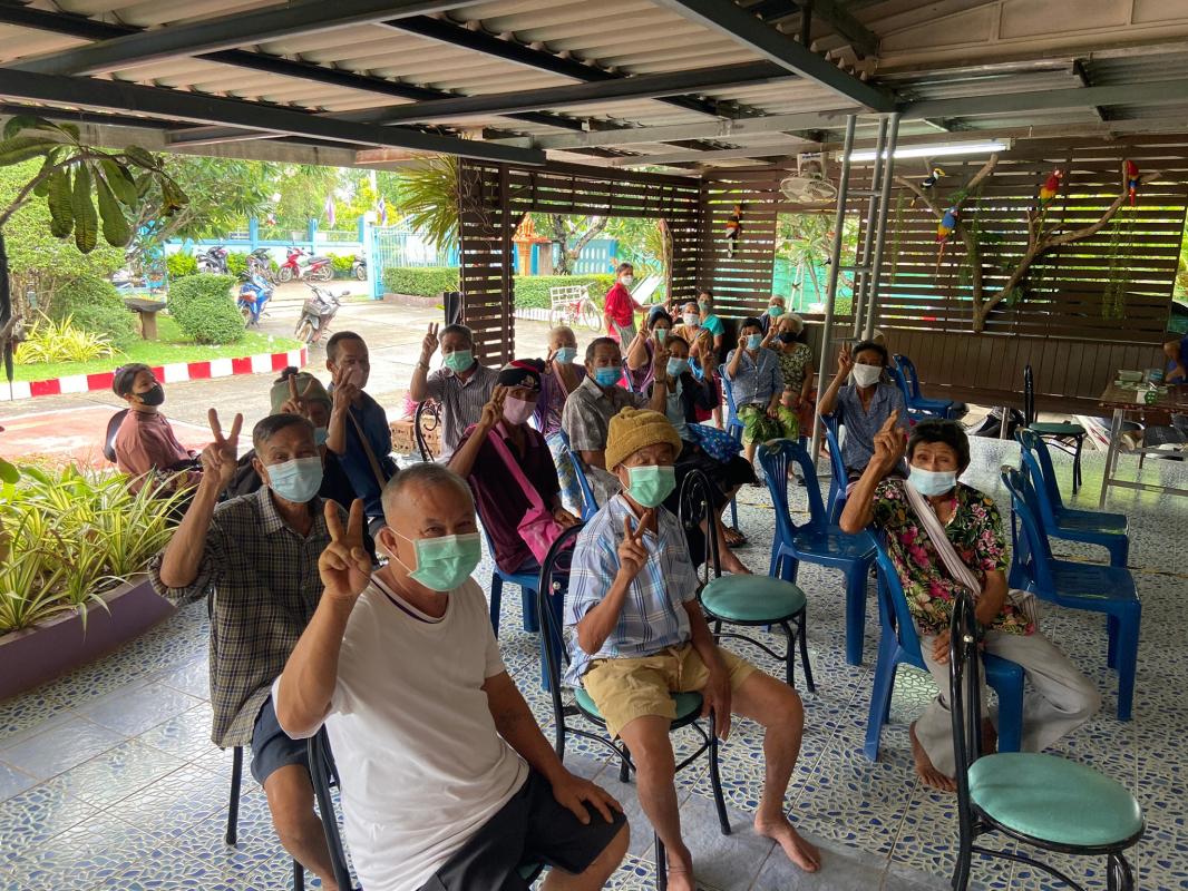 9/6/66 รพ.สต.บ้านสันป่าไร่ร่วมกับรพ.แม่ระมาด ให้บริการตรวจตา ตรวจVA , PH  , วัดความดันลูกตาและรับแว่นตา ในผู้สูงอายุ จำนวน 23 คน