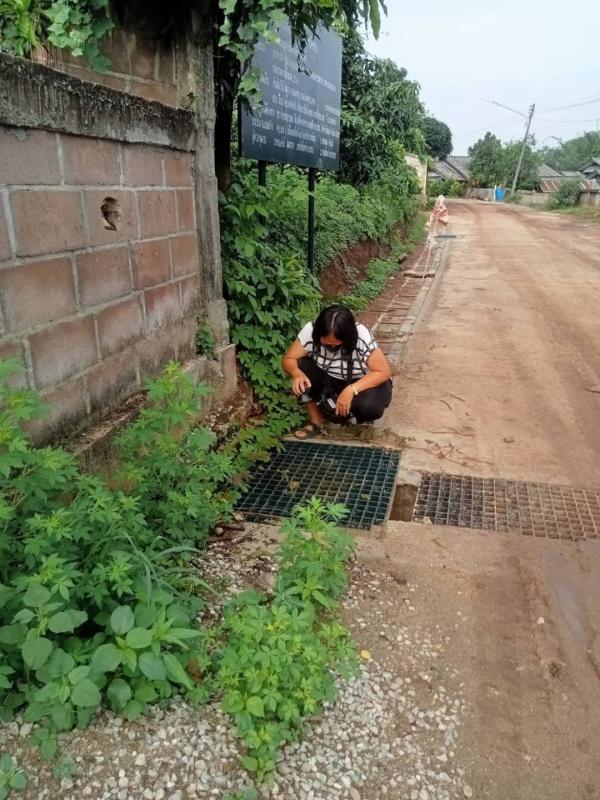 11666 อาสาสมัครสาธารณสุขหมู่ที่5 บ้านสันป่าไร่ สำรวจและทำลายแหล่งเพาะพันธ์ลูกน้ำยุงลาย รอบบ้านงานศพ 100 เมตร