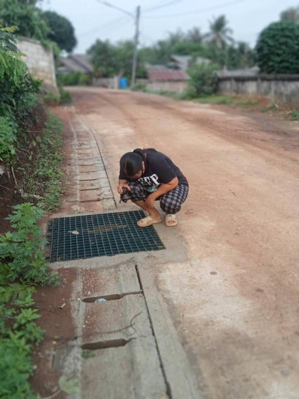 11666 อาสาสมัครสาธารณสุขหมู่ที่5 บ้านสันป่าไร่ สำรวจและทำลายแหล่งเพาะพันธ์ลูกน้ำยุงลาย รอบบ้านงานศพ 100 เมตร