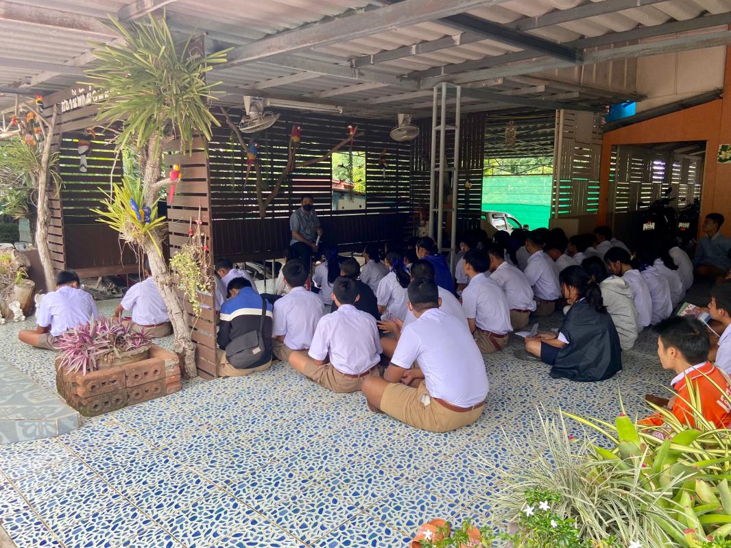 19/6/66 จนท.รพ.สต.บ้านสันป่าไร่ให้ความรู้แก่นักเรียนชั้นมัธยมศึกษาปีที่1-3 รร.บ้านสันป่าไร่ เรื่องการควบคุมป้องกันโรคไข้เลือดออก โรคมาลาเรีย โรคโควิดและงานสุขภาพจิต พร้อมทั้งให้คำปรึกษาเด็กนักเรียนที่มีปัญหาด้านสุขภาพจิต