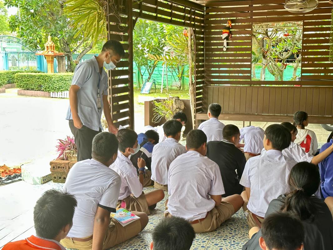 19/6/66 จนท.รพ.สต.บ้านสันป่าไร่ให้ความรู้แก่นักเรียนชั้นมัธยมศึกษาปีที่1-3 รร.บ้านสันป่าไร่ เรื่องการควบคุมป้องกันโรคไข้เลือดออก โรคมาลาเรีย โรคโควิดและงานสุขภาพจิต พร้อมทั้งให้คำปรึกษาเด็กนักเรียนที่มีปัญหาด้านสุขภาพจิต