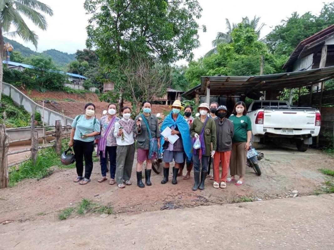 23/6/66 จนท.รพ.สต.บ้านสันป่าไร่ร่วมกับอสม.ม.3บ้านป่าไร่เหนือ ควบคุมโรครอบ2 เคสนางจ้าวา ภูมิพระธาตุ